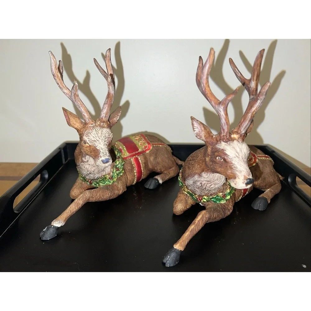 Set Of 2 Reindeer Resin Wooden Look Christmas Holiday Wreath Decor Display 10x8